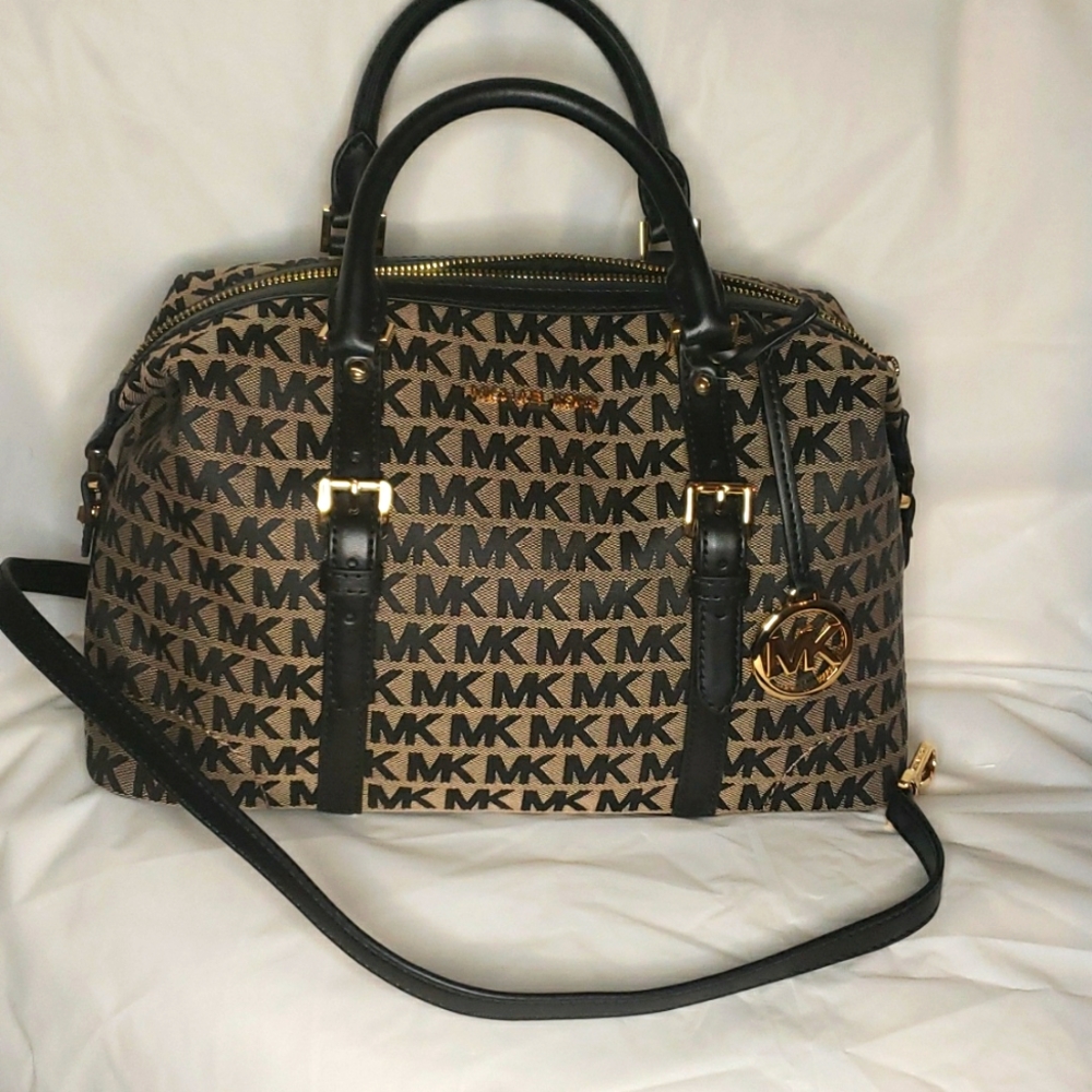Michael Kors Purse Lg